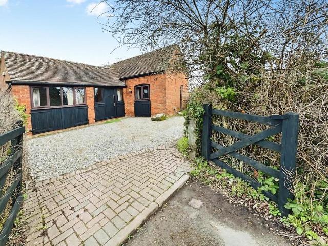 House for sale in Green Close, Warwickshire