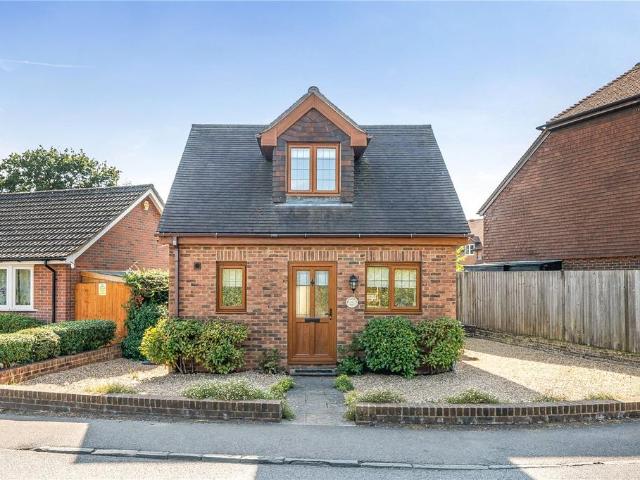 House for sale in Fole, Surrey