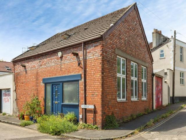 House for sale in Feckenham, City Of Bristol