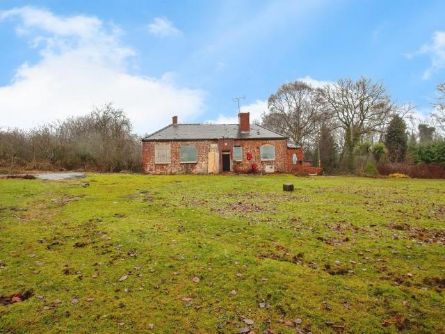 House for sale in Hoyland, South Yorkshire