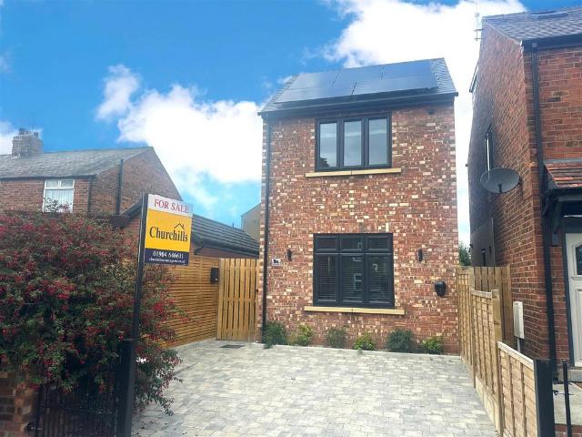 House for sale in Holgate, High Field
