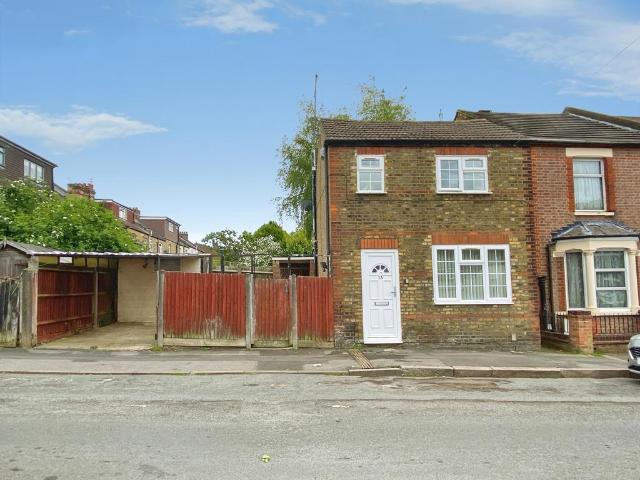 House for sale in Holywell Estate, North Watford
