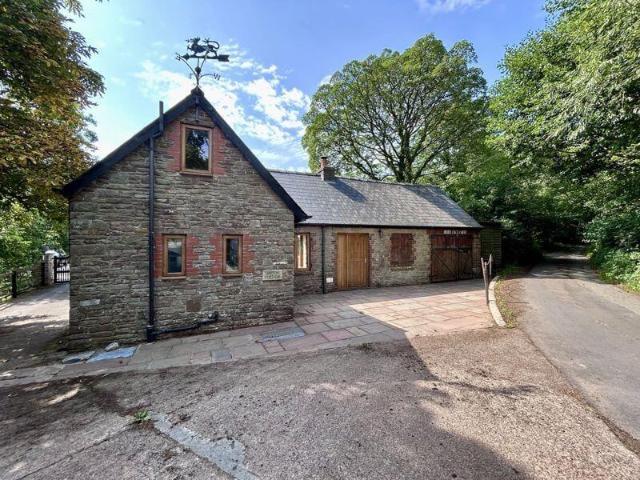 House for sale in Waun Fach, Wales