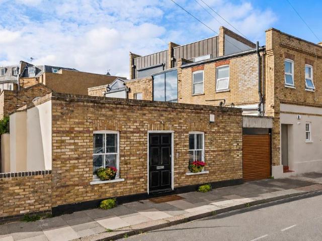 House for sale in Fulham, Greater London