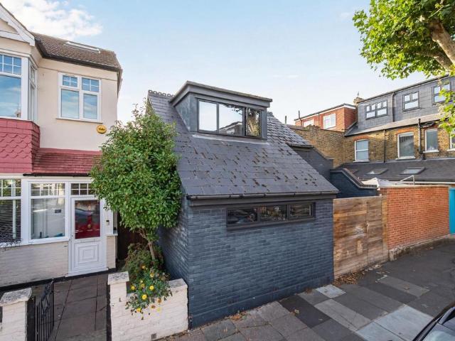 House for sale in London Borough of Ealing, Hanwell