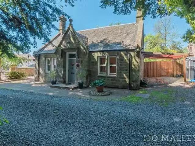 House for sale in Devonside