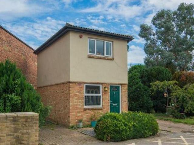 House for sale in Twickenham, Greater London