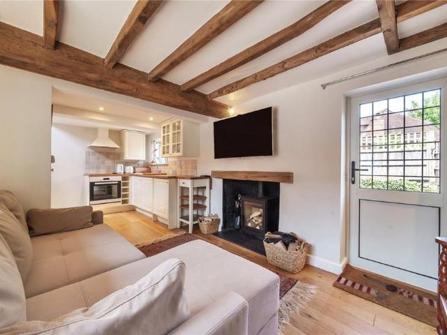House for rent in Fole, Surrey