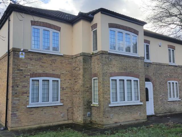 House for rent in London Borough of Hounslow, Greater London