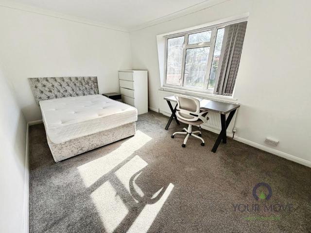 Room for rent in Hooley, Reigate and Banstead