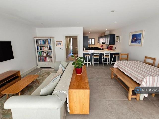 House for rent in Evershot, Oxfordshire
