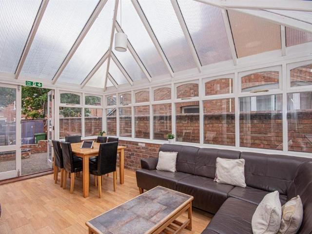 House for rent in Sydenham, Green Close