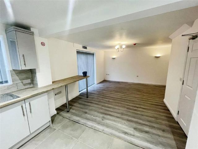 House for rent in Oldham Edge, Pendock