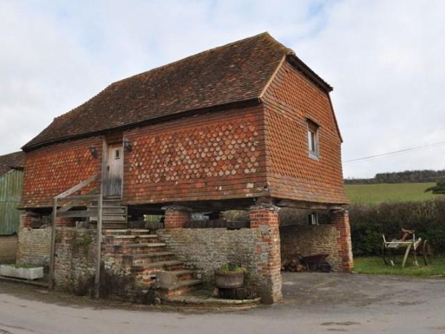 House for rent in Fole, Surrey