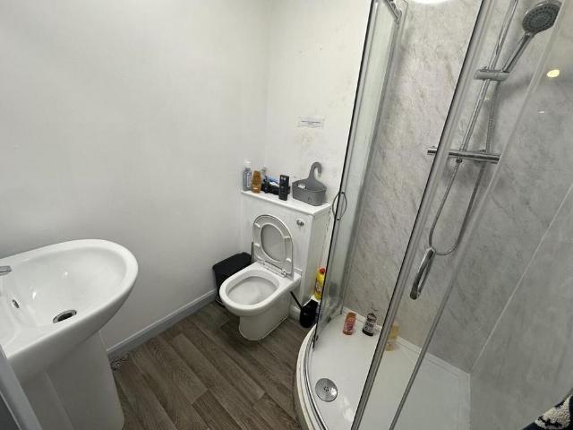 House for rent in Little Neston, West Vale