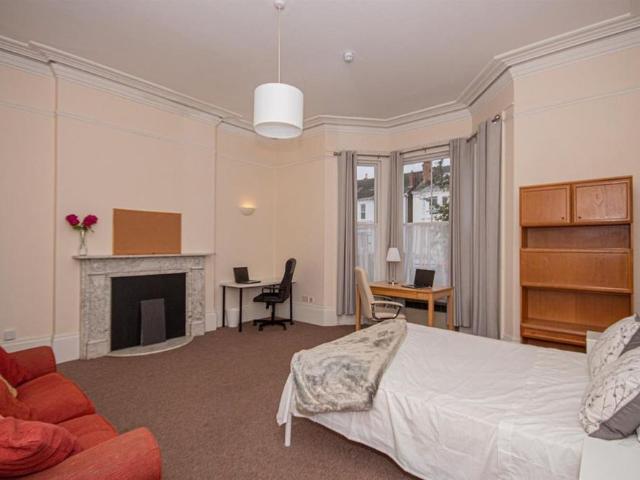 House for rent in Sydenham, Green Close