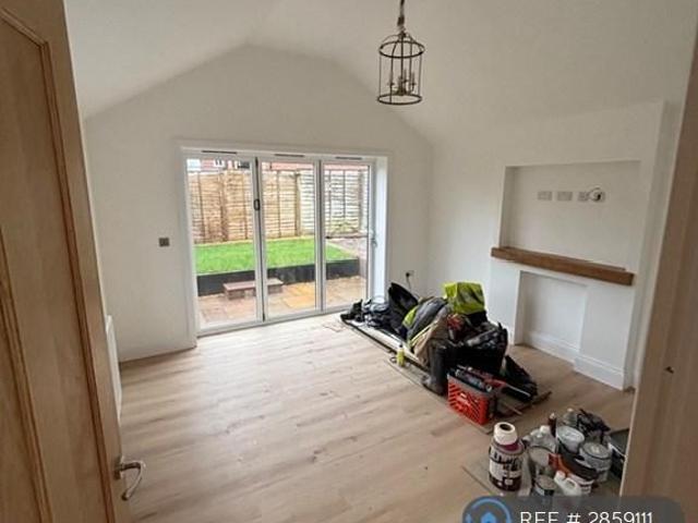 House for rent in Coupe Green, Firbank