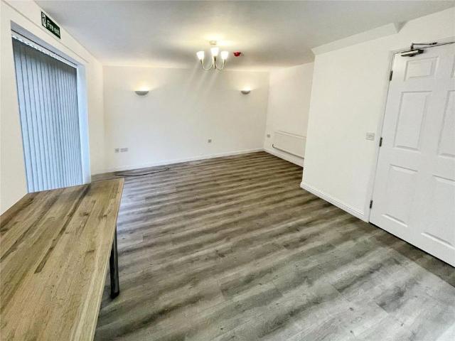 House for rent in Oldham Edge, Pendock