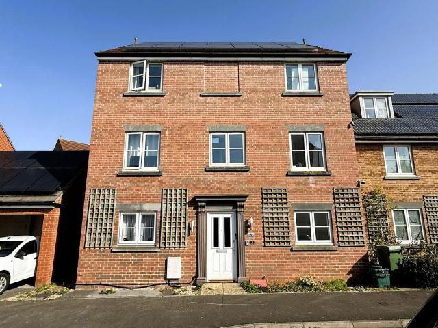 House for rent in Hesters Way, Golden Valley