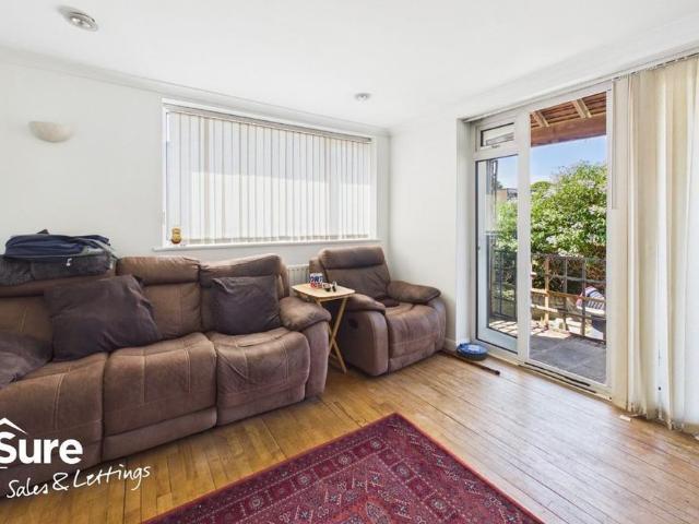 House for rent in Highfield, Pouchen End