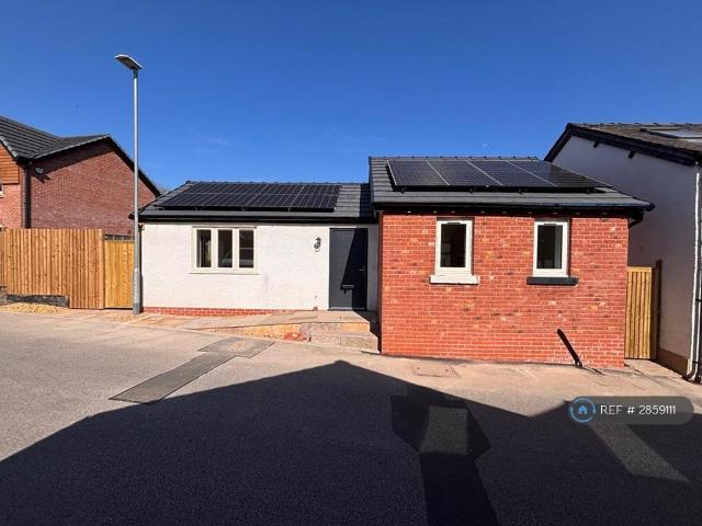 House for rent in Coupe Green, Firbank