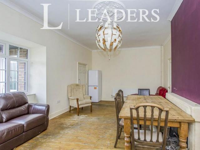 Room for rent in Clay Lake, Gosberton Clough