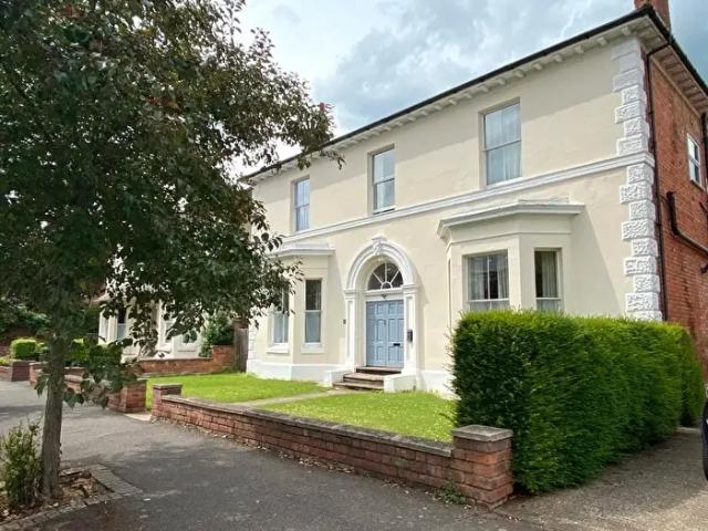 Apartment for rent in Sydenham, Green Close