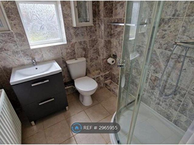 Apartment for rent in Elmfield, Leicestershire