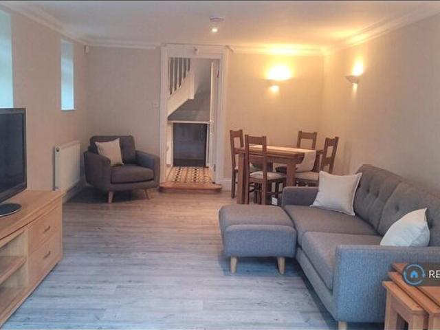 Apartment for rent in Four Oaks, West Midlands