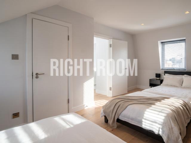 Apartment for rent in College Park, Greater London