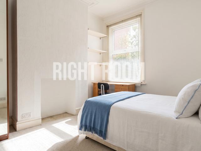 Apartment for rent in Portswood Park, City Of Southampton