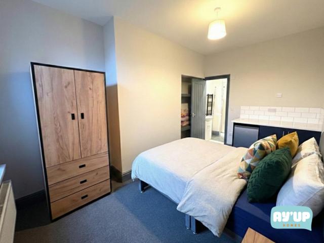 Room for rent in Hyde Park, South Yorkshire