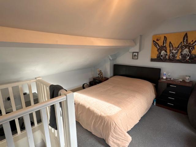Room for rent in Clifton, South Yorkshire