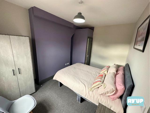 Room for rent in Hyde Park, South Yorkshire