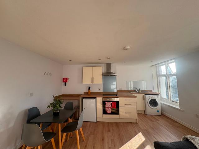 Room for rent in Hyde Park, South Yorkshire