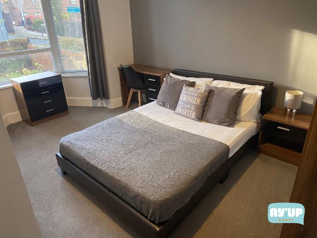 Room for rent in Clifton, South Yorkshire