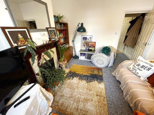 Room for rent in Sharrow Vale, South Yorkshire