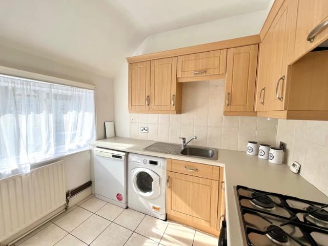 Apartment for rent in Dollis Hill, Greater London