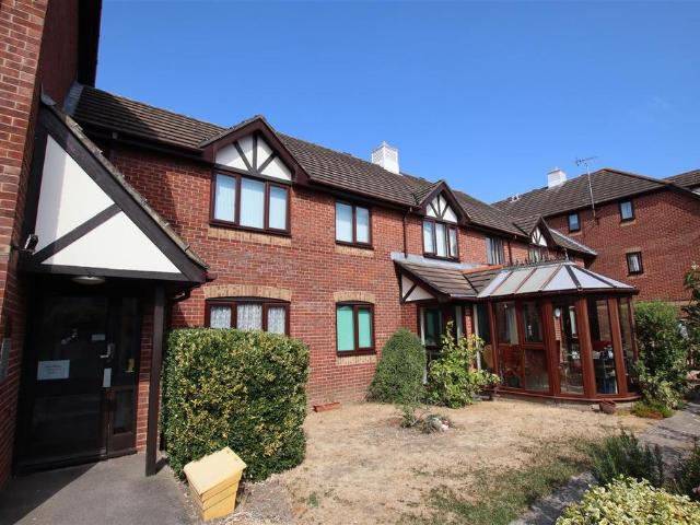 Flat for sale in Eastleigh, Helford
