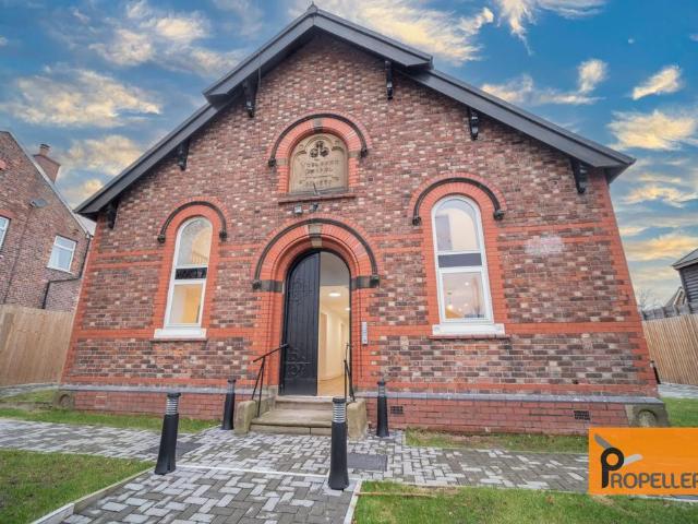Flat for sale in Hazel Grove, Greater Manchester