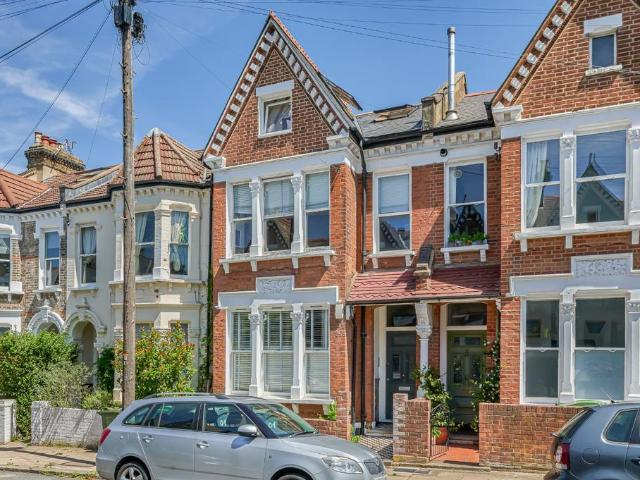 Flat for sale in Brixton, Greater London