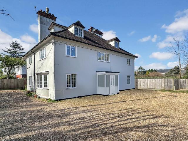 Flat for sale in Oxted, Hillview