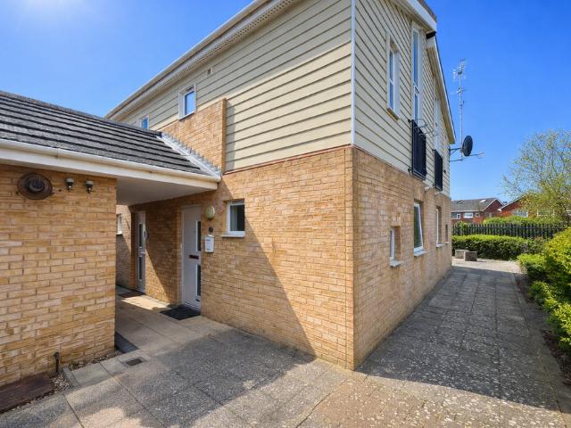 Flat for sale in Grove Park, Oad Street