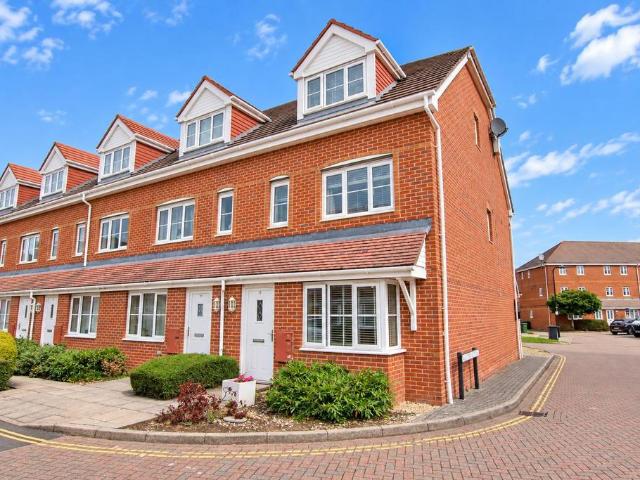 Flat for sale in Eastleigh, Helford