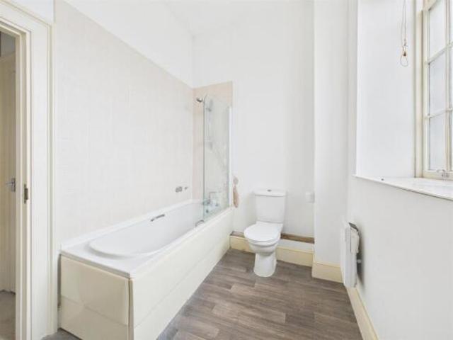 Apartment for sale in Wotton Pitch, Gloucester