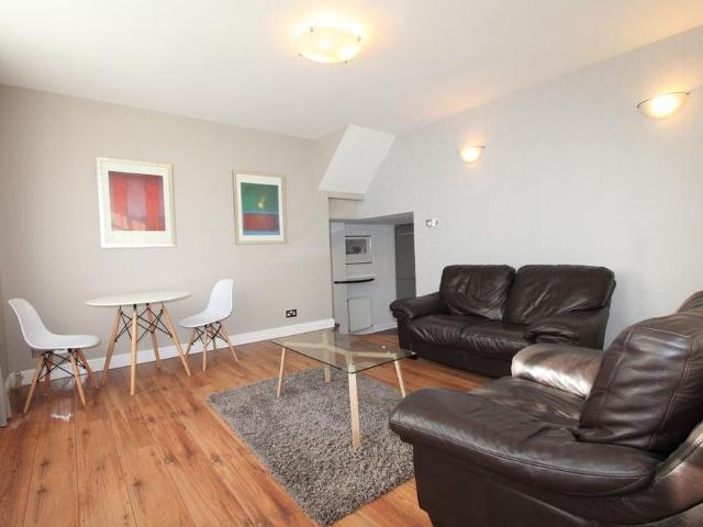 House for rent in Lillington, Green Close