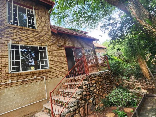 House for rent in Waterkloof, Gauteng