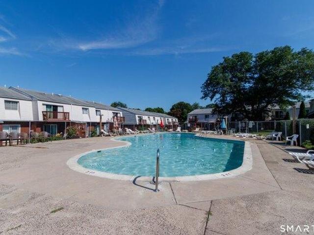 House for sale in Momauguin, East Haven