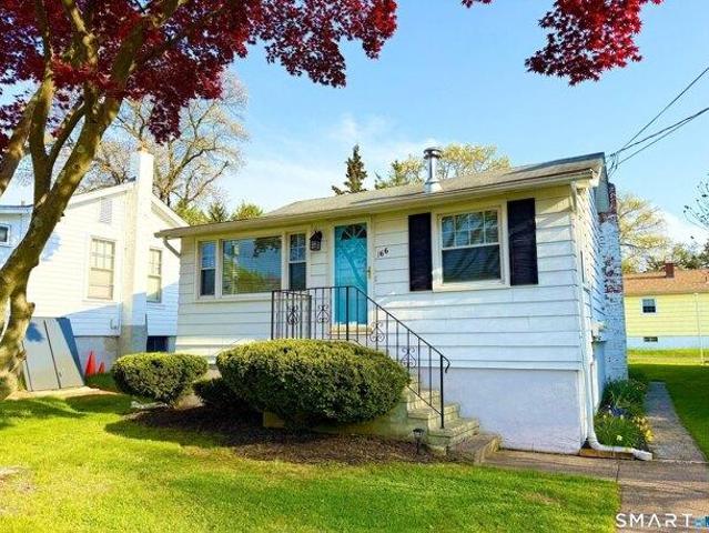 House for sale in Momauguin, East Haven