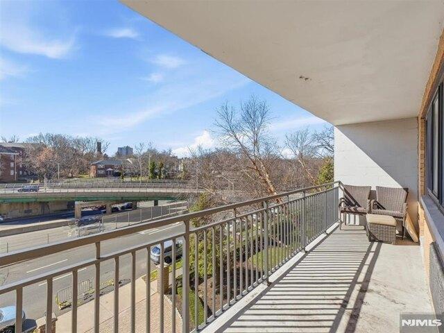 Condo for sale in East Orange, Essex County
